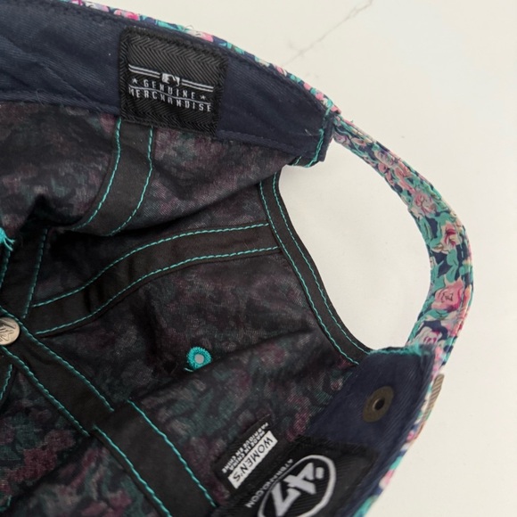 Colorado Rockies ‘47 Women’s Floral Baseball Cap with Embroidered Logo - Picture 4 of 7